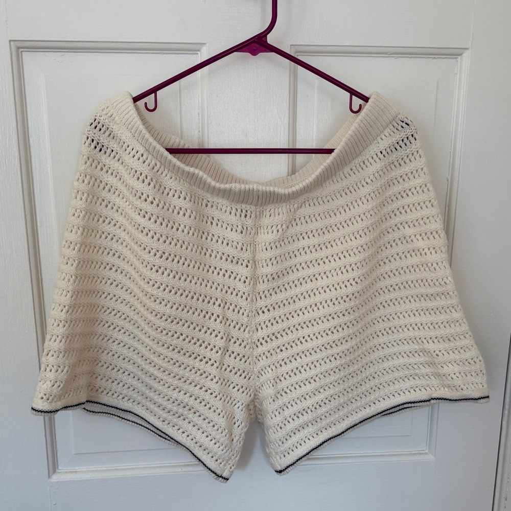 Knit shorts